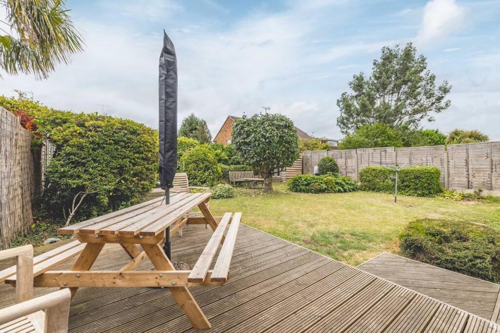 3-Bed Family Home With Parking & Large Garden Windsor Eksteriør billede