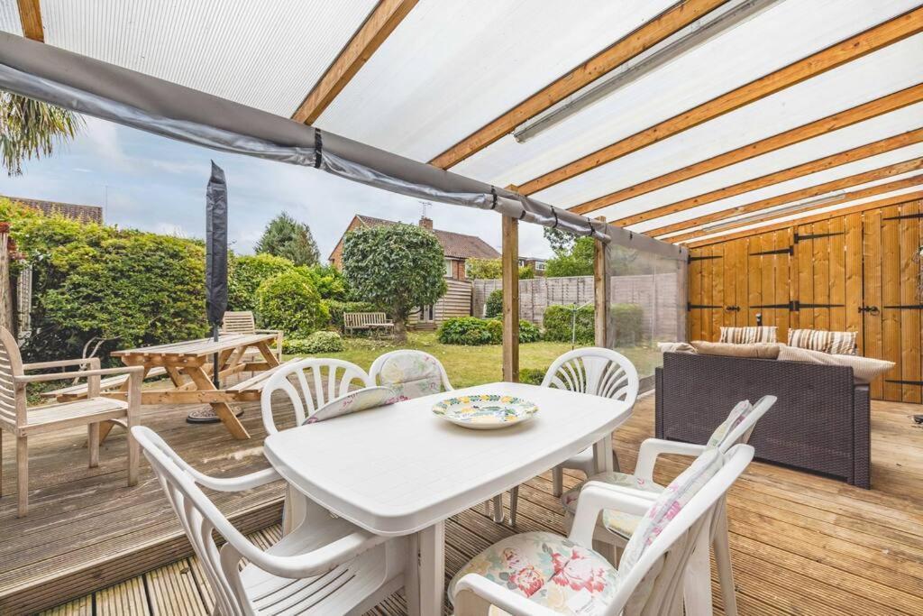 3-Bed Family Home With Parking & Large Garden Windsor Eksteriør billede